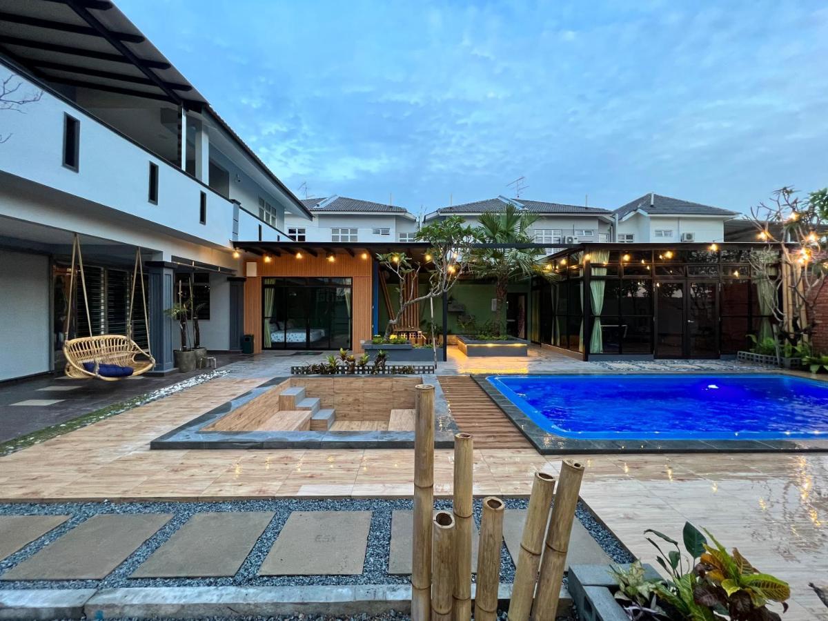 The Uniique Haus - Johor 1St Staycation Water Dining Experience Johor Bahru Exterior foto